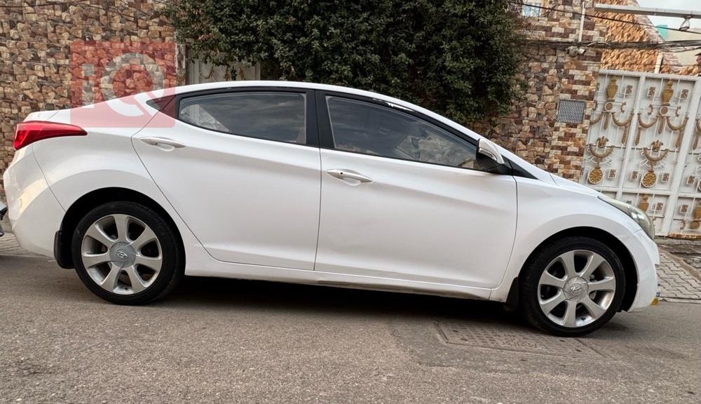 هیۆندای ئەلەنترا